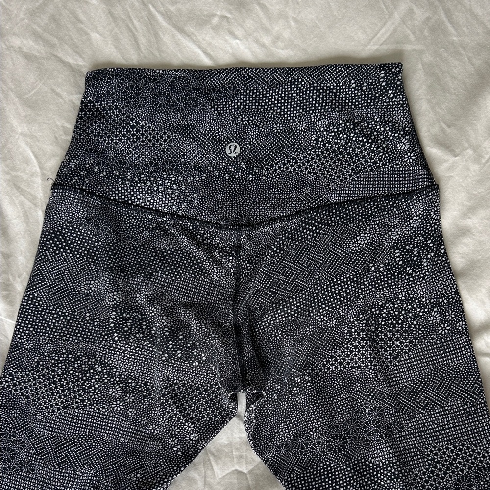 Lululemon Black and White Patterned Leggings